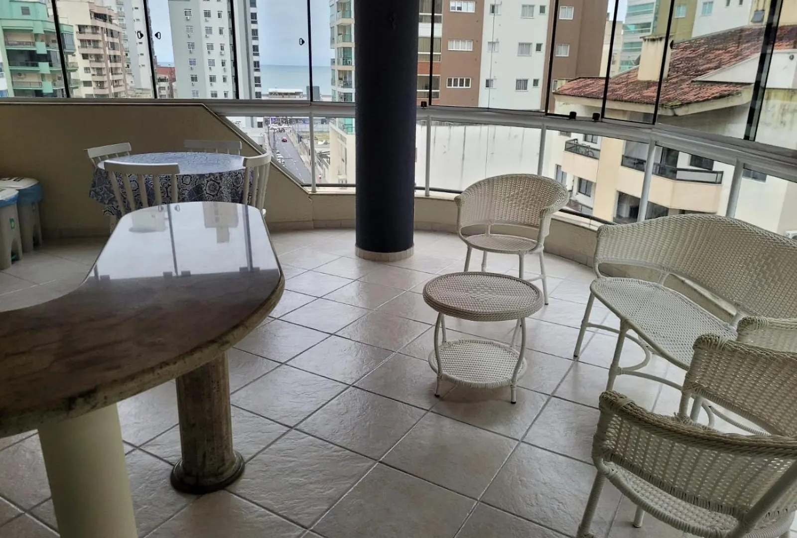 3 Dorms Com Vista A 250 Mts Do Mar No Centro Da Meia Praia Itapema 0*,